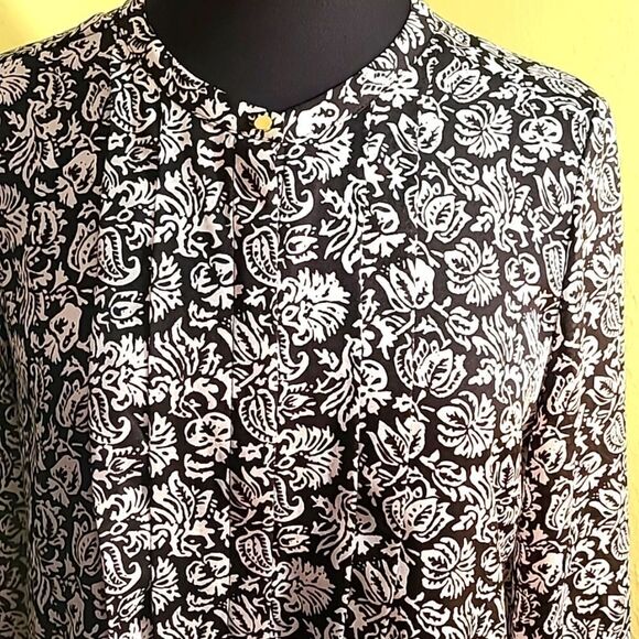 Liz Claiborne Black & White Print Blouse, Size Medium - Picture 2 of 6